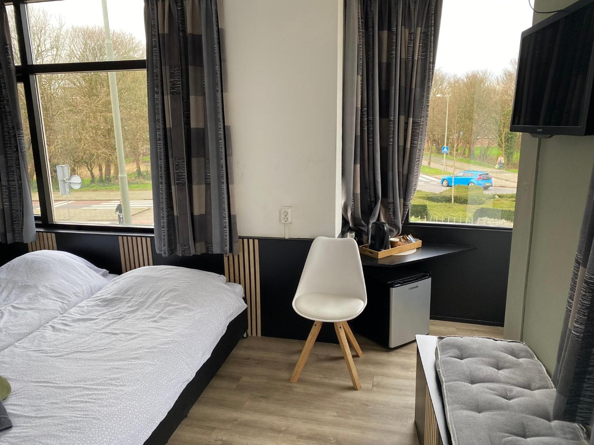 Hotel Cafe The Windmill Schiedam Esterno foto